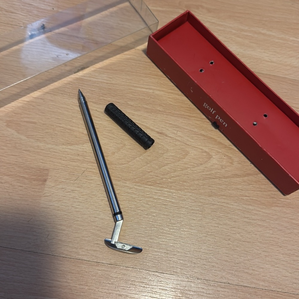 Golf putter pen new in box